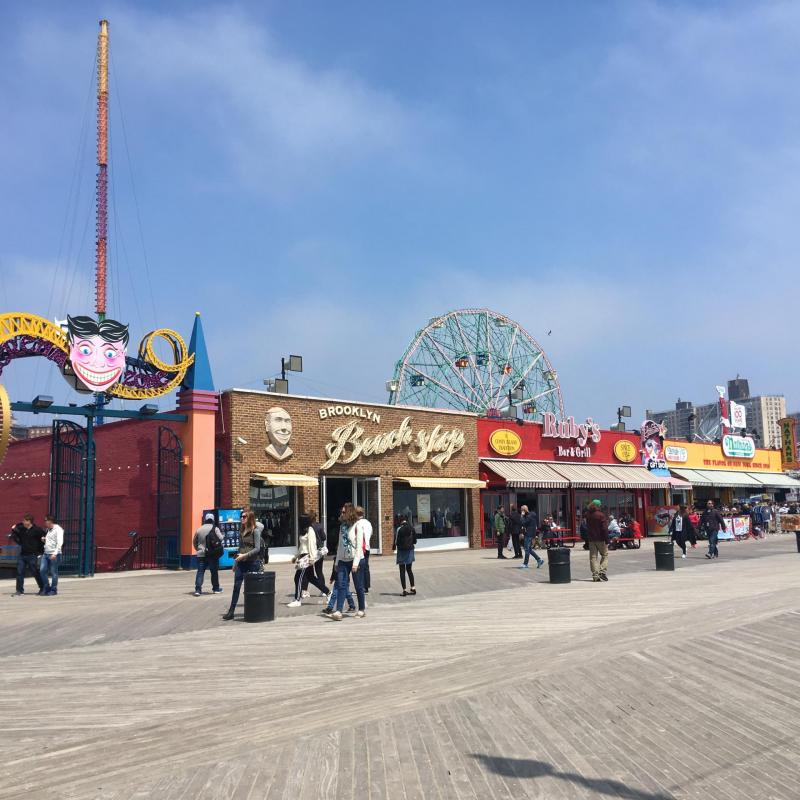 Coney Island dans le brouillard