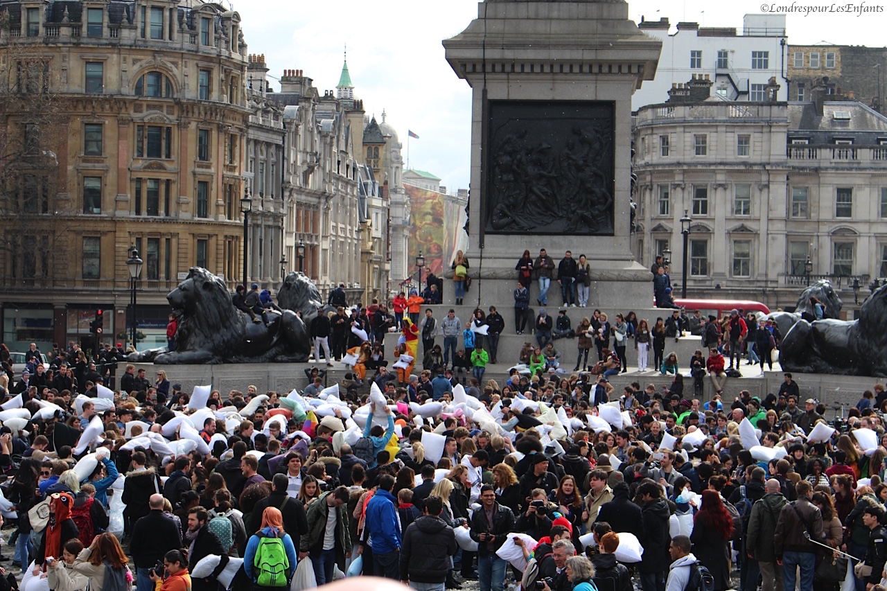 Bataille de polochons à Trafalgar Square