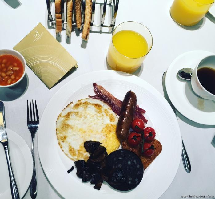 breakfast at taj 51 Buckingham Gate suites and residences