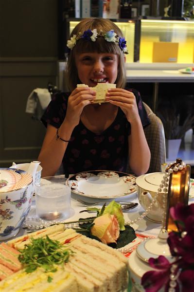 un afternoon Tea in Wonderland au Taj 51 Buckingham Gate