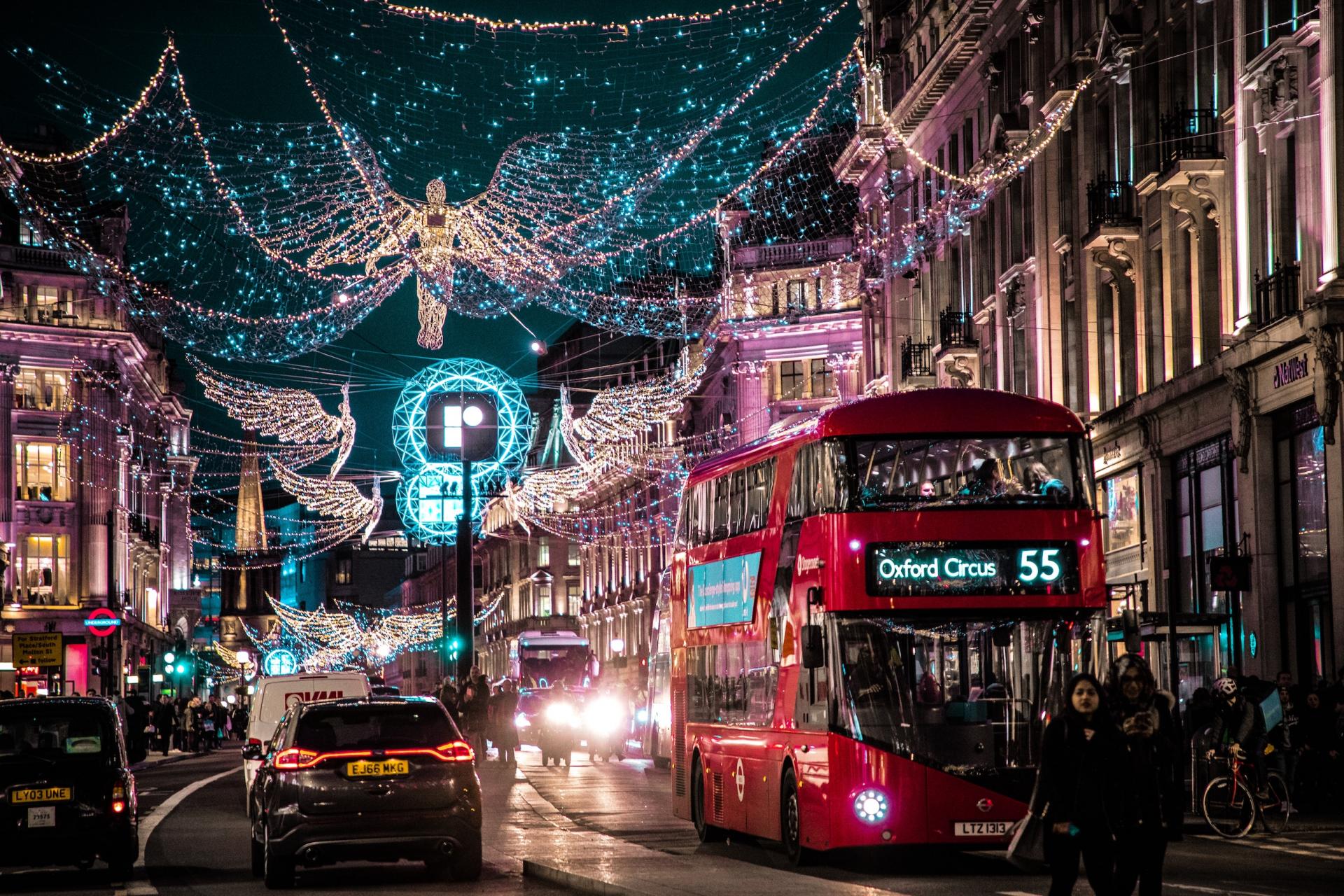 Les lumières de Noël arrivent à Londres